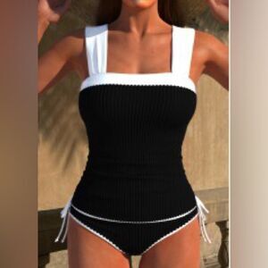 NEW Contrast Blk White Tankini Set